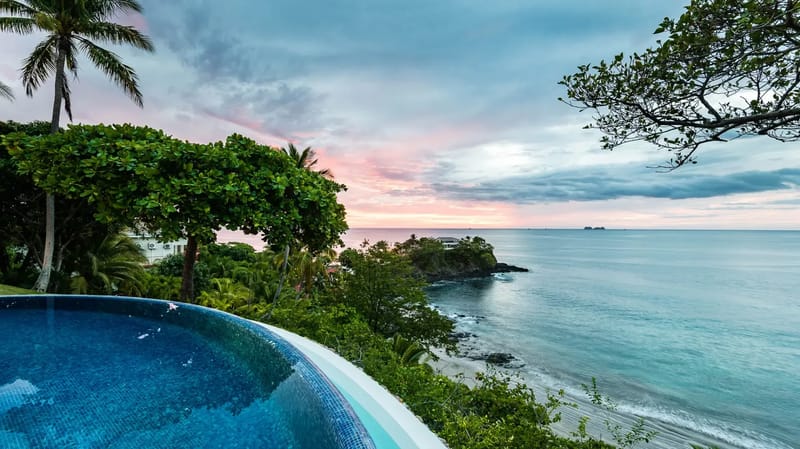 FL-12 — Playa Flamingo Beach Front Family Vacation Rental