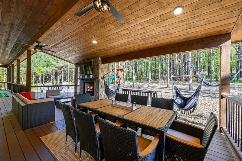 Covered outdoor dining