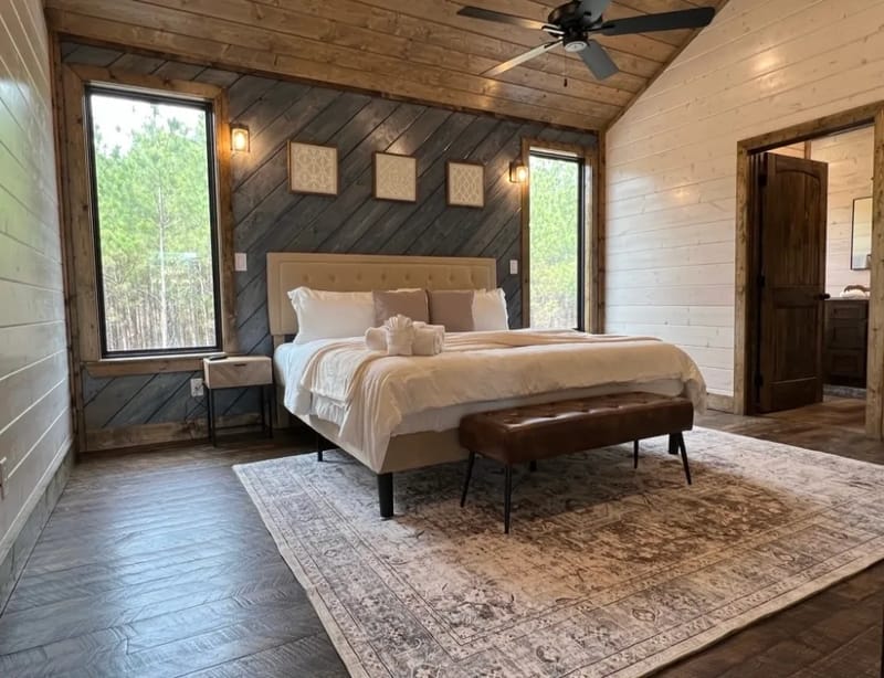 Upstairs king suite