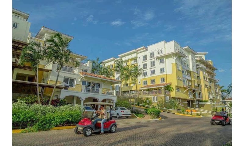 The Tucan Golf by AcoModo @Cocolí