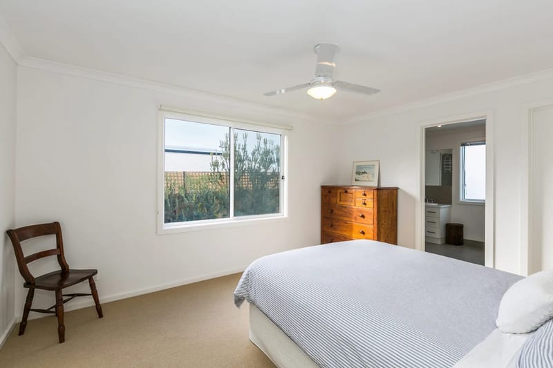 Queen bedroom