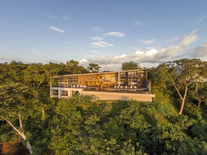 GP-07 — Ocean Views Luxury Villa