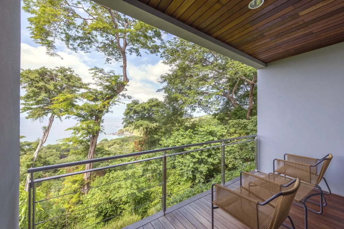 GP-07 — Ocean Views Luxury Villa