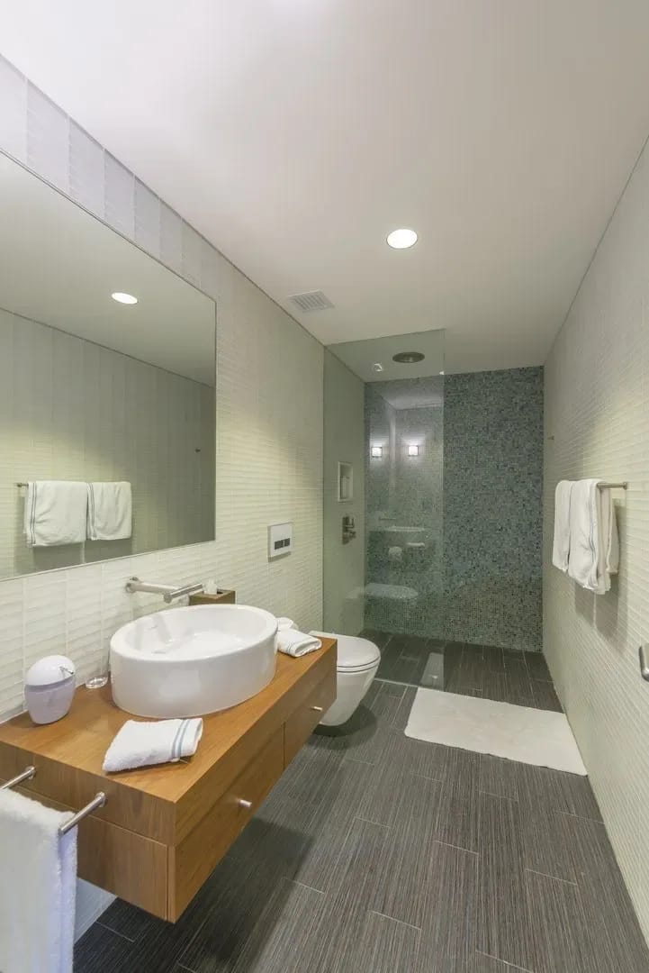 GP-07 — Ocean Views Luxury Villa