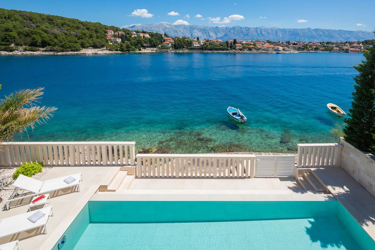 Pool and Adriatic views