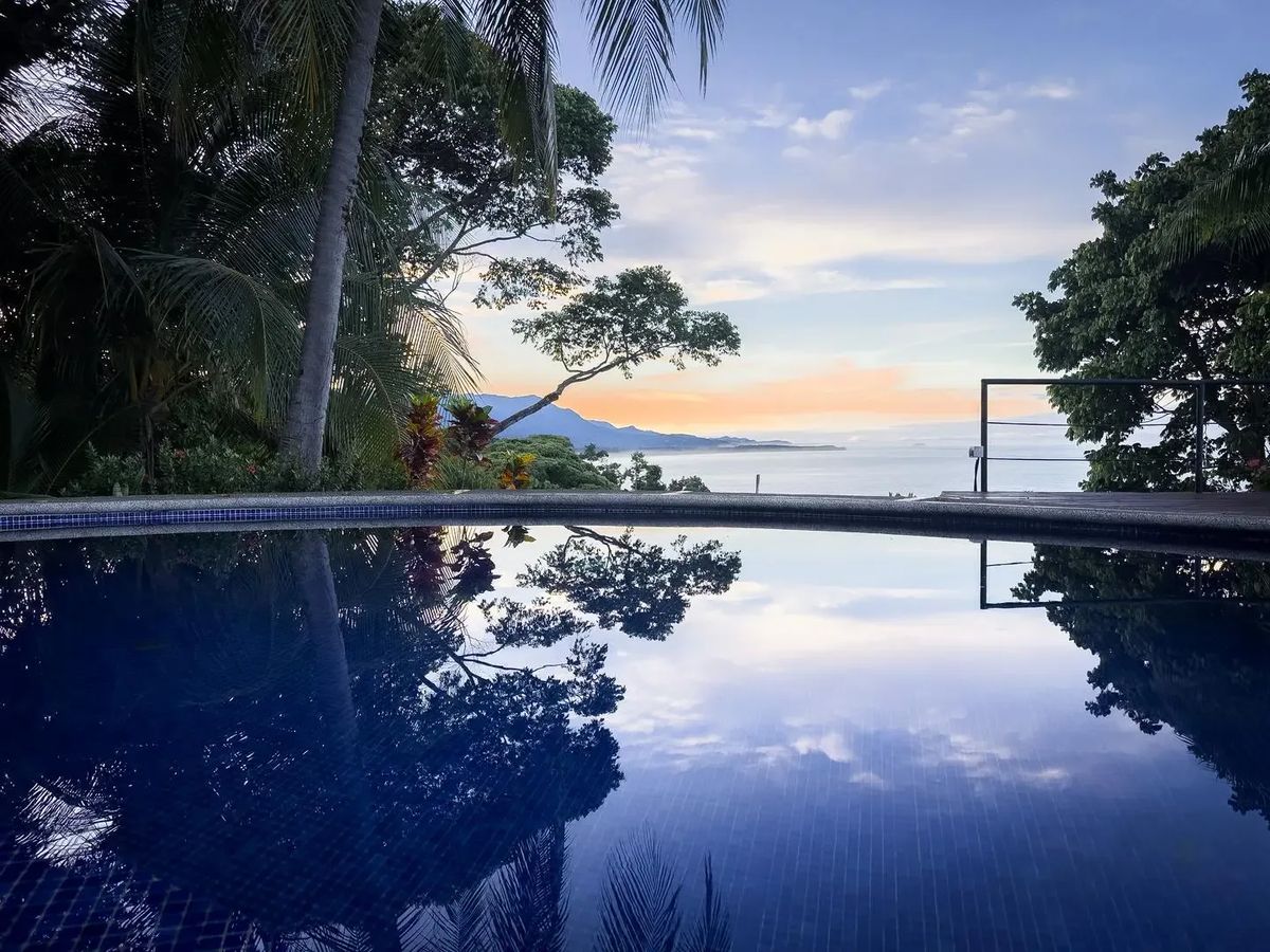 DO-01 — Oceanfront Villa in Dominical