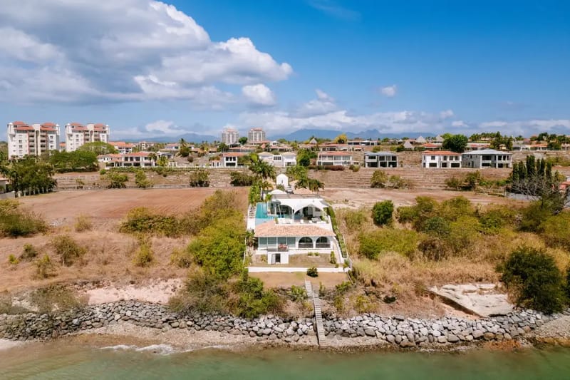 The Marina Mansion by AcoModo @ Vista Mar