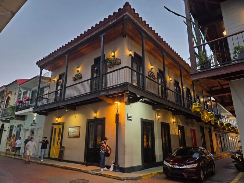Cozy Condo La Castellana By AcoModo @Casco Viejo