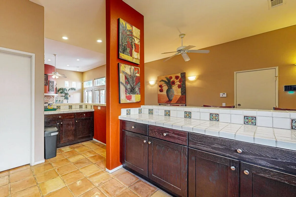 Avenida Montezuma Escape — property gallery