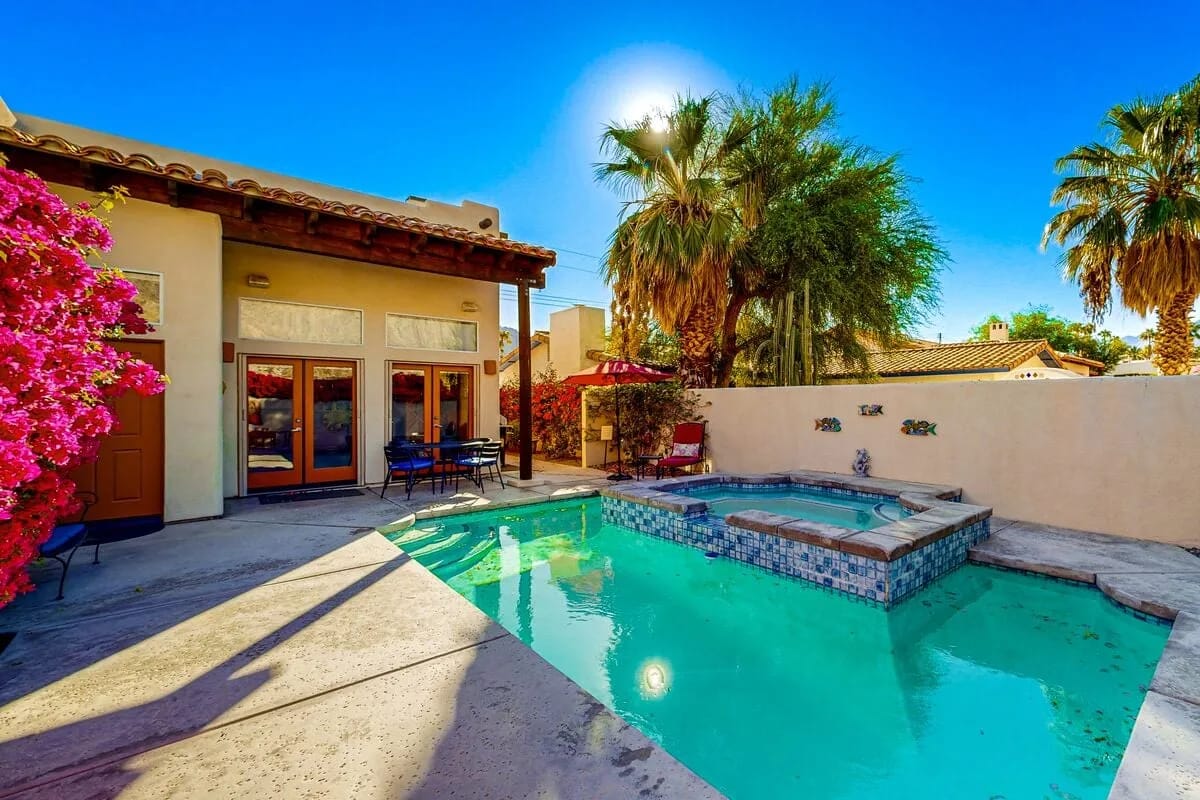 Avenida Montezuma Escape — property gallery