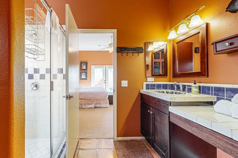 Avenida Montezuma Escape — property gallery