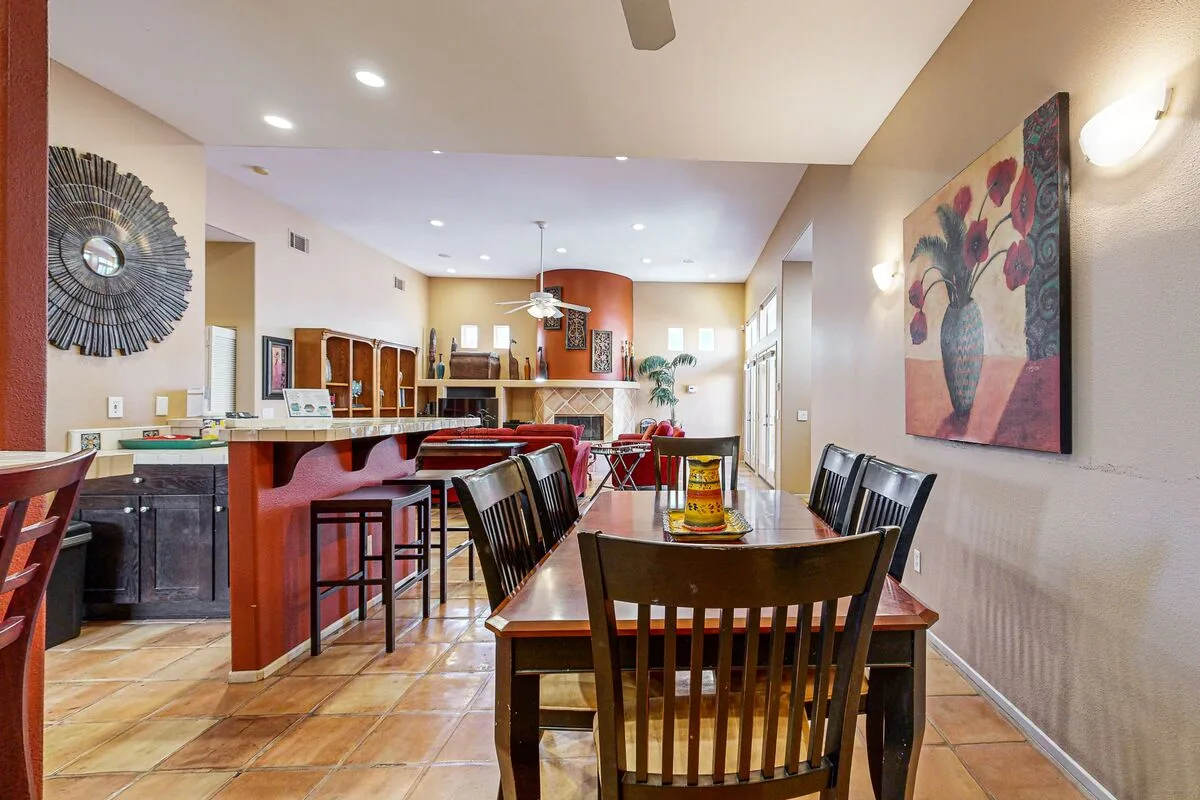 Avenida Montezuma Escape — property gallery