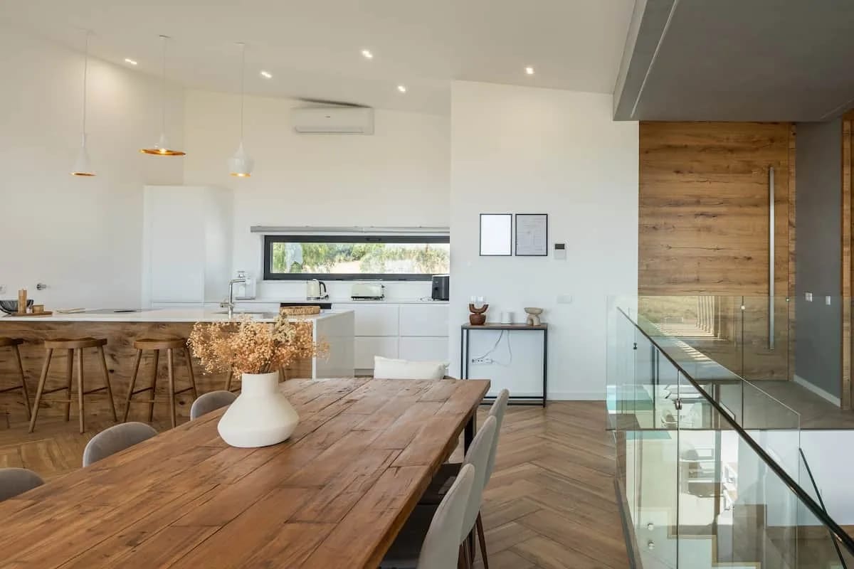 Open-plan kitchen and dining