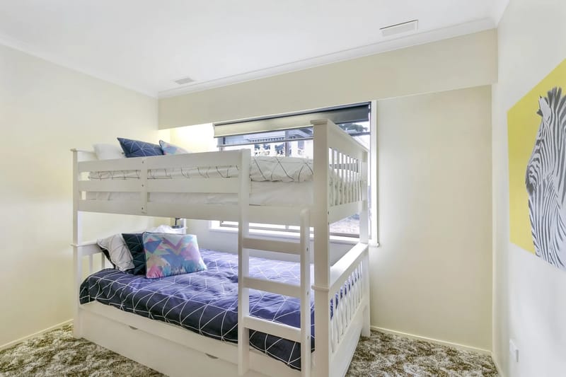 Bunk bedroom