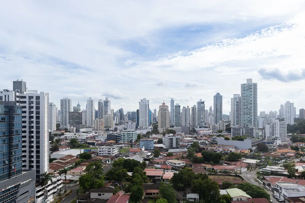 The Avant Condo by AcoModo @Coco del Mar