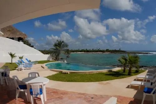 AK-07 — Akumal Rental Villa with Floor-to-Ceiling Windows