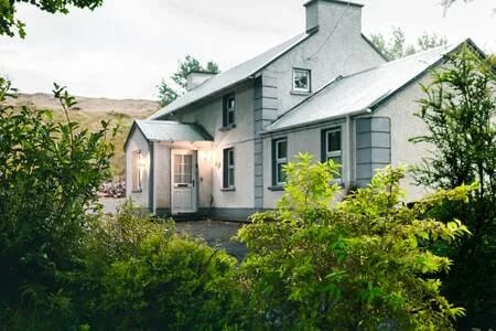 Barnesmore Cottage with views (Dog Friendly)