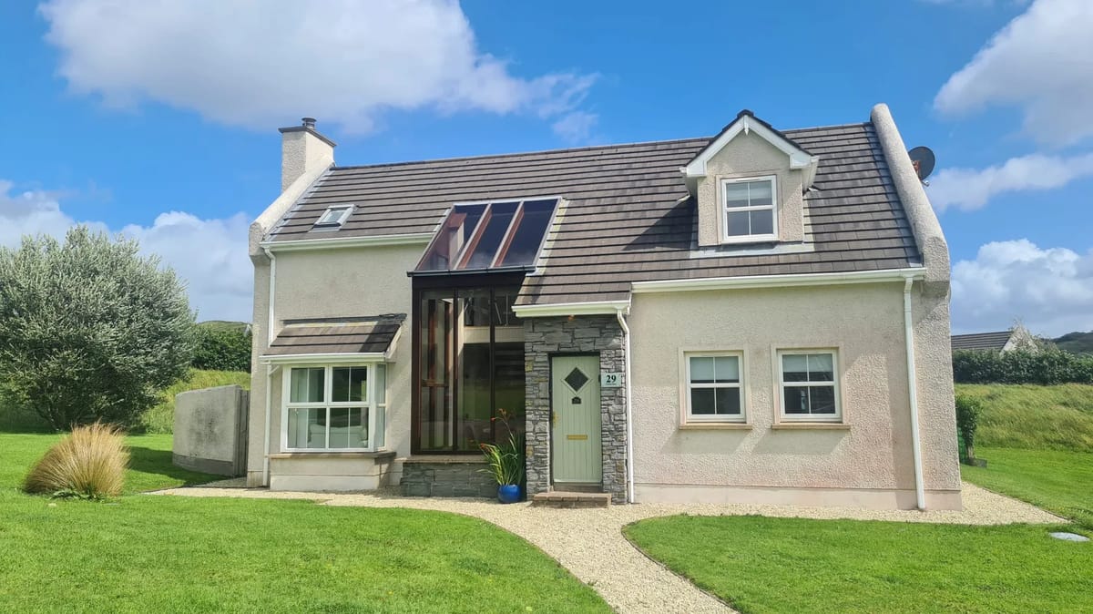 29 Fintra Bay with direct access to the beach.