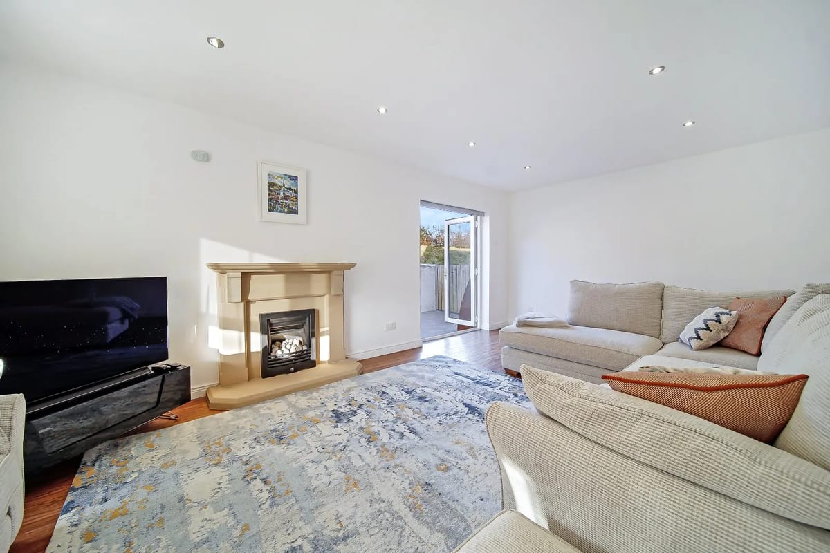 29 Fintra Bay with direct access to the beach.