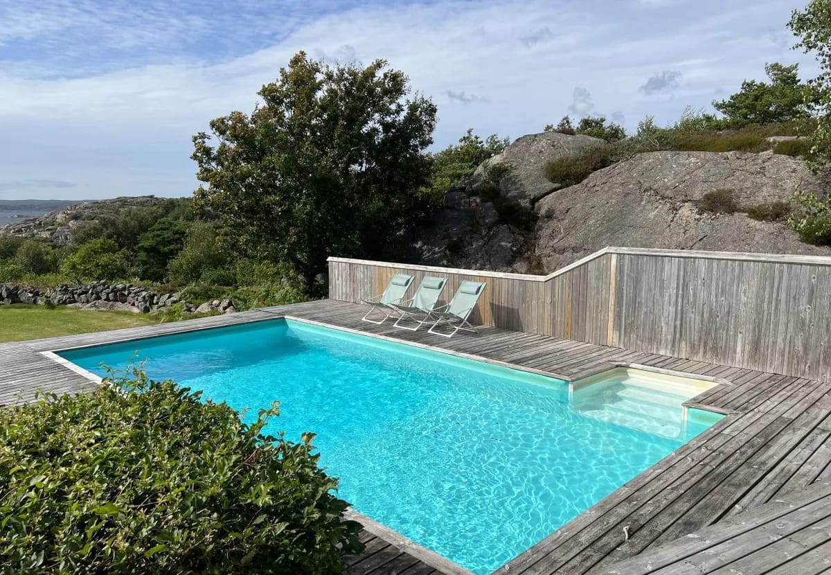 Casa en Hjälteby - Villa diseñada por un arquitecto con piscina, sauna y vistas al mar en Mjörn | SE09124