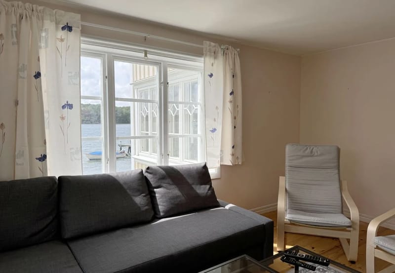 House in Hamburgsund - Unique beach villa with own jetty in Hamburgsund | SE09068