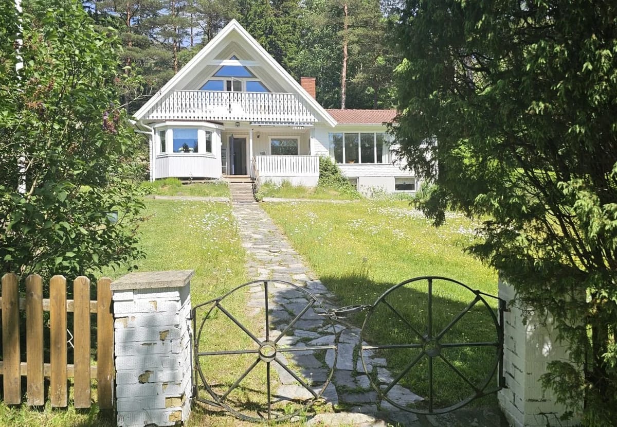 House in Henån - Peaceful Holiday Home near Forest and Sea | SE09158