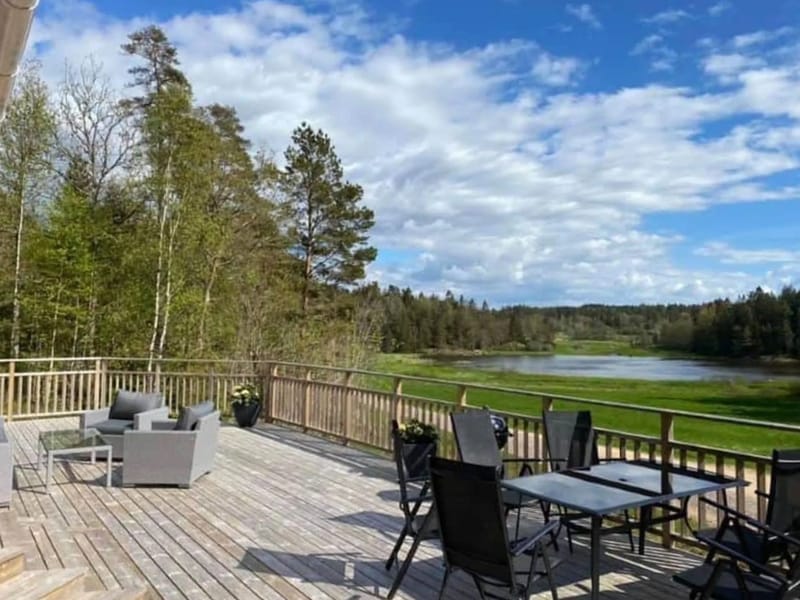 Casa en Henån - Casa de campo cuidada con vistas al lago y bote de remos | SE09156