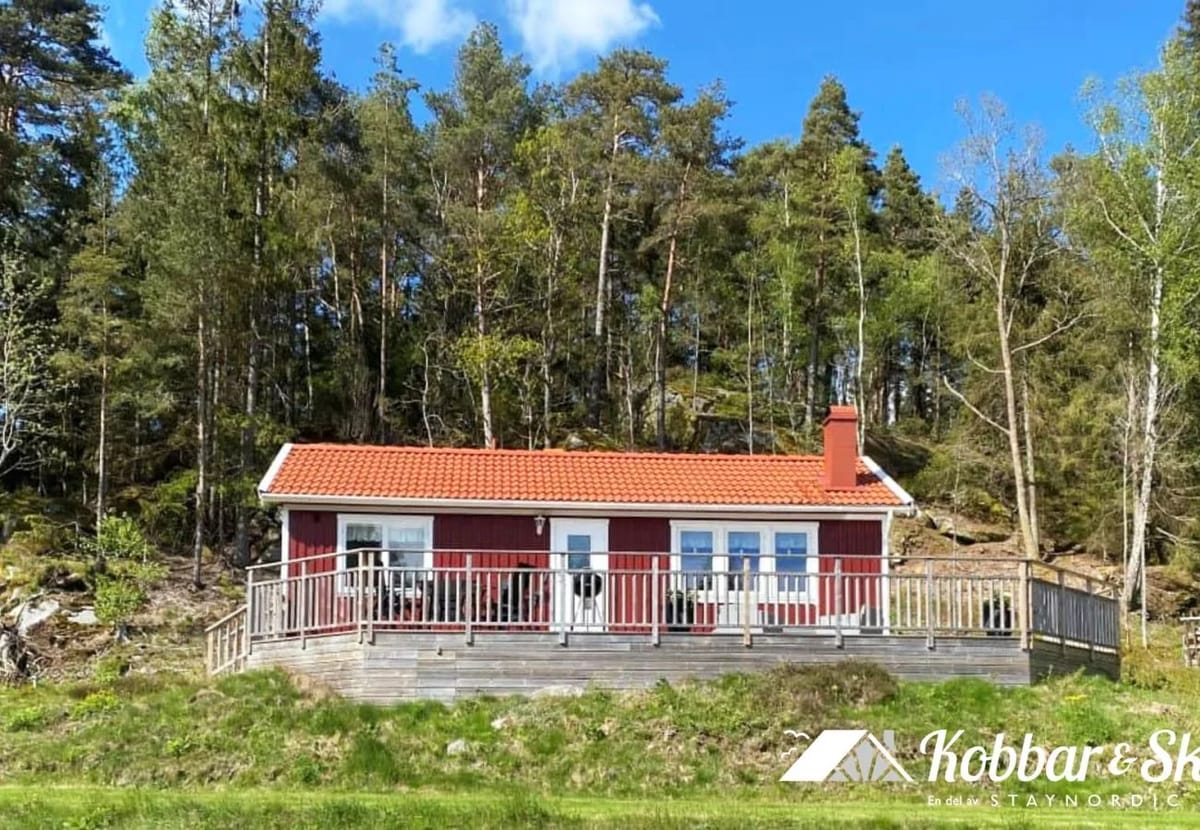 House in Henån - Fresh cottage with lake view and rowing boat | SE09156