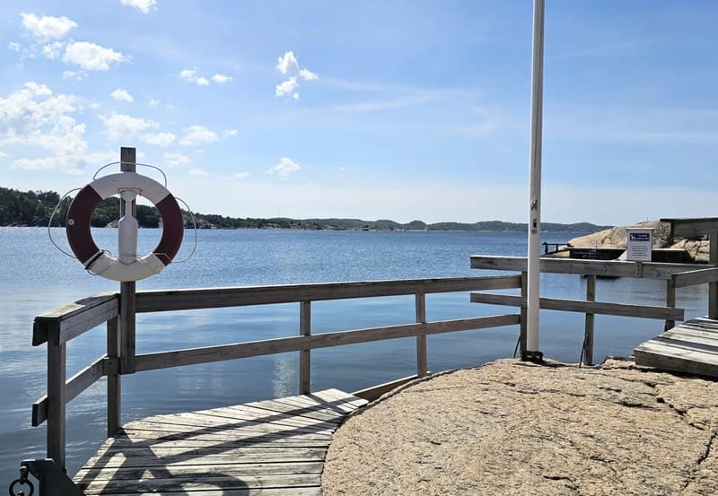 Casa en Varekil - Casa de campo en un hermoso entorno rocoso en Mjörn, a solo 300 m del mar | SE09115