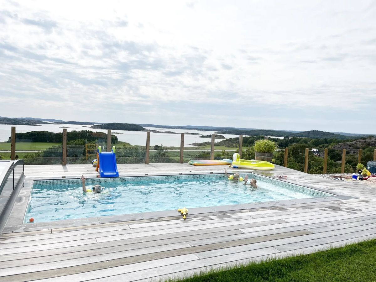 Casa en Varekil - Villa con piscina y vistas al mar en Orust | SE09168