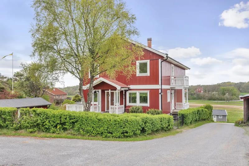 Casa en Ellös - Amplia casa de vacaciones cerca de Hälleviksstrand, perfecta para familias | SE09105