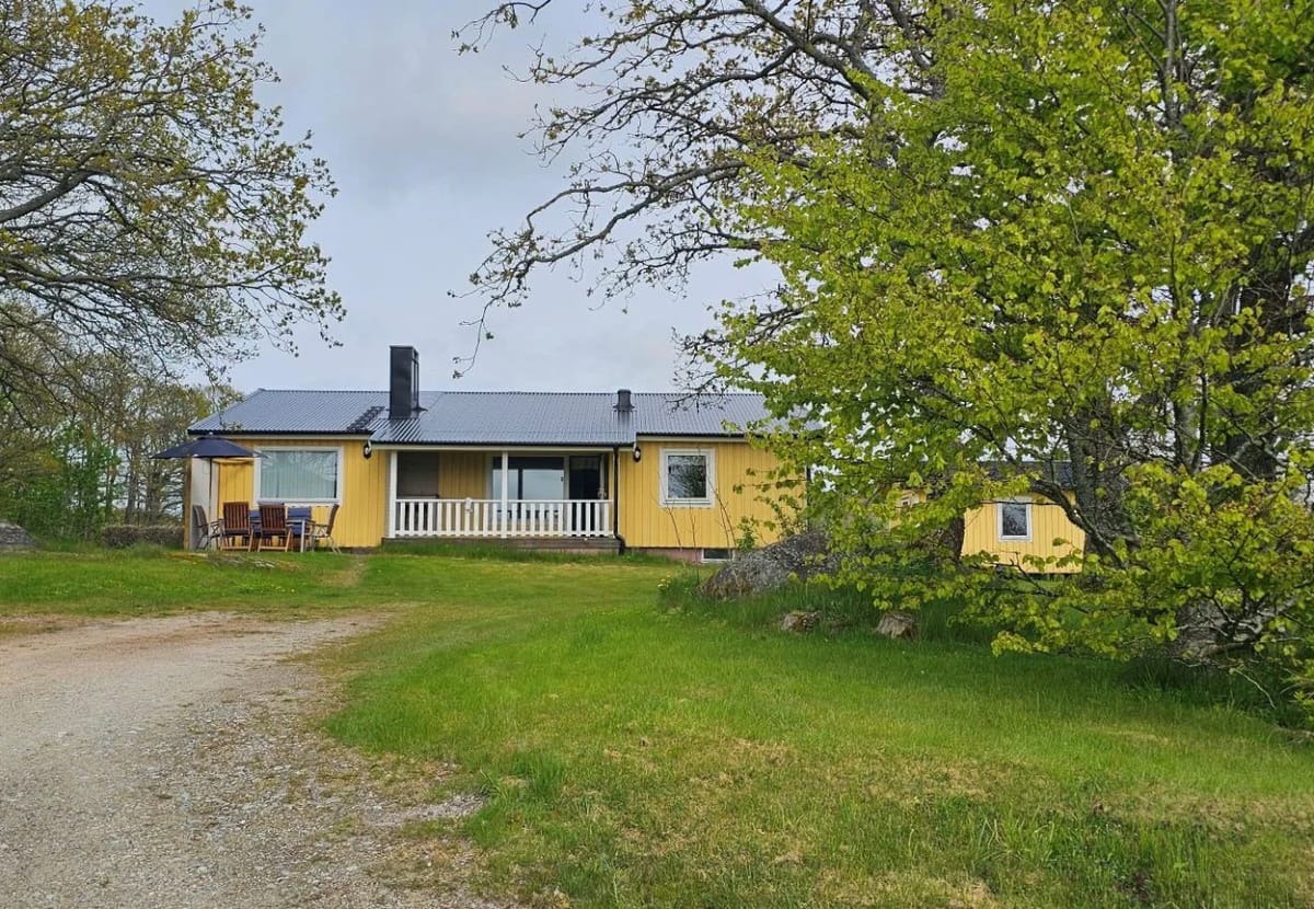 Casa en Varekil - Casa que admite perros en Hjälmvik con vistas parciales al mar | SE09114