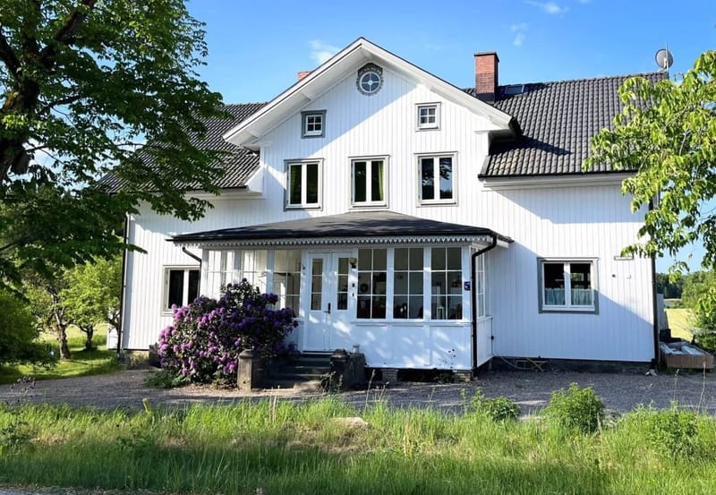 House in Svanesund - Villa with pool & lake view near Svanesund | SE09167