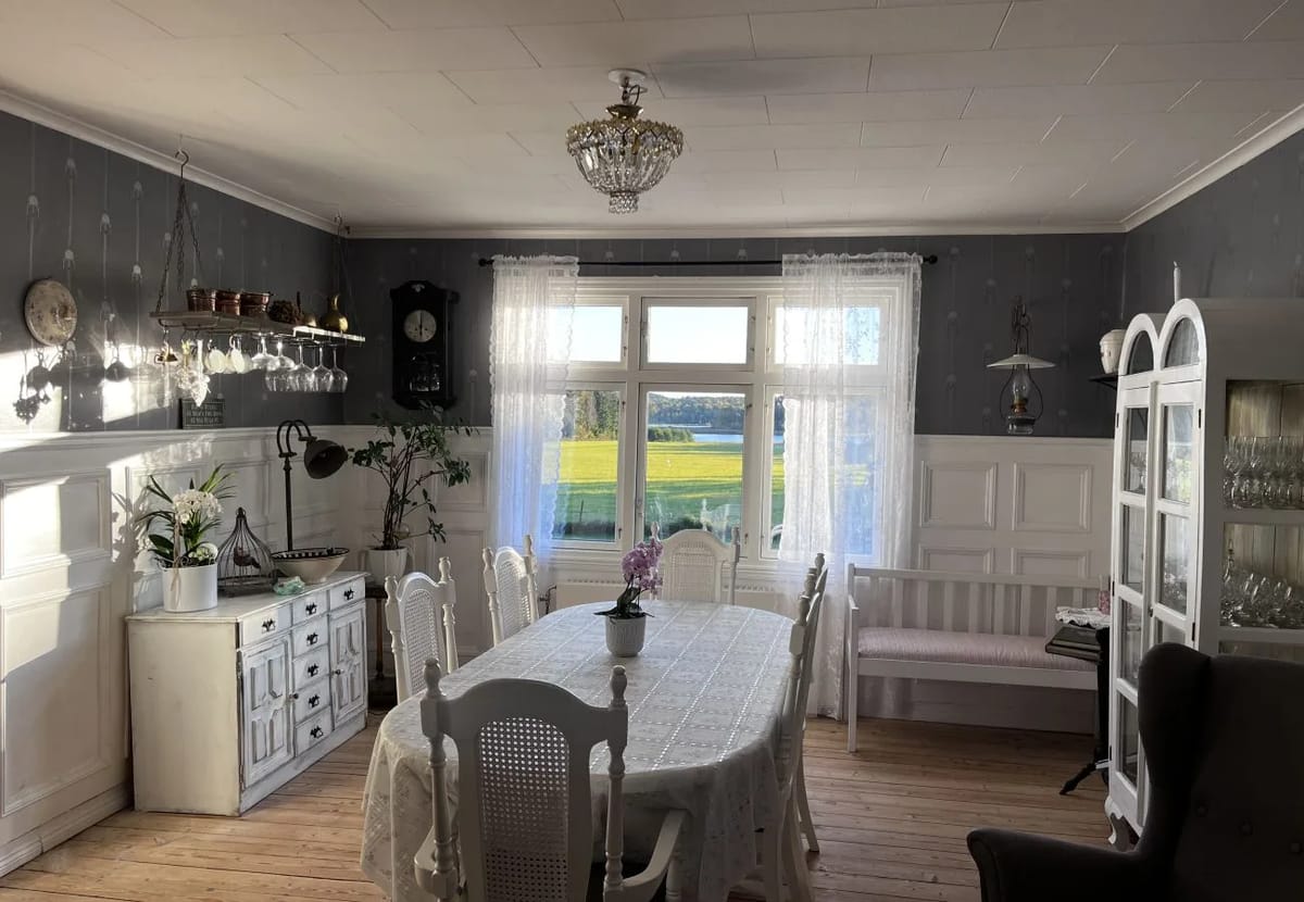 House in Svanesund - Villa with pool & lake view near Svanesund | SE09167