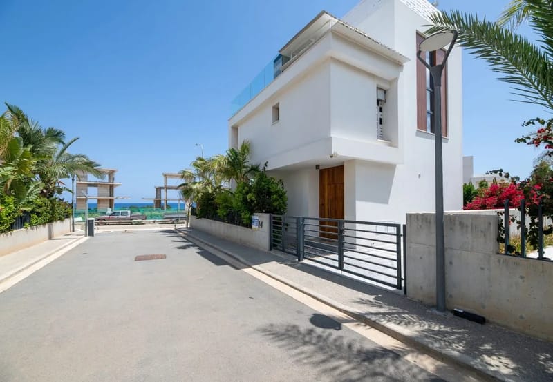 By The Beach - Emerald Seaview Villa - Foto 5