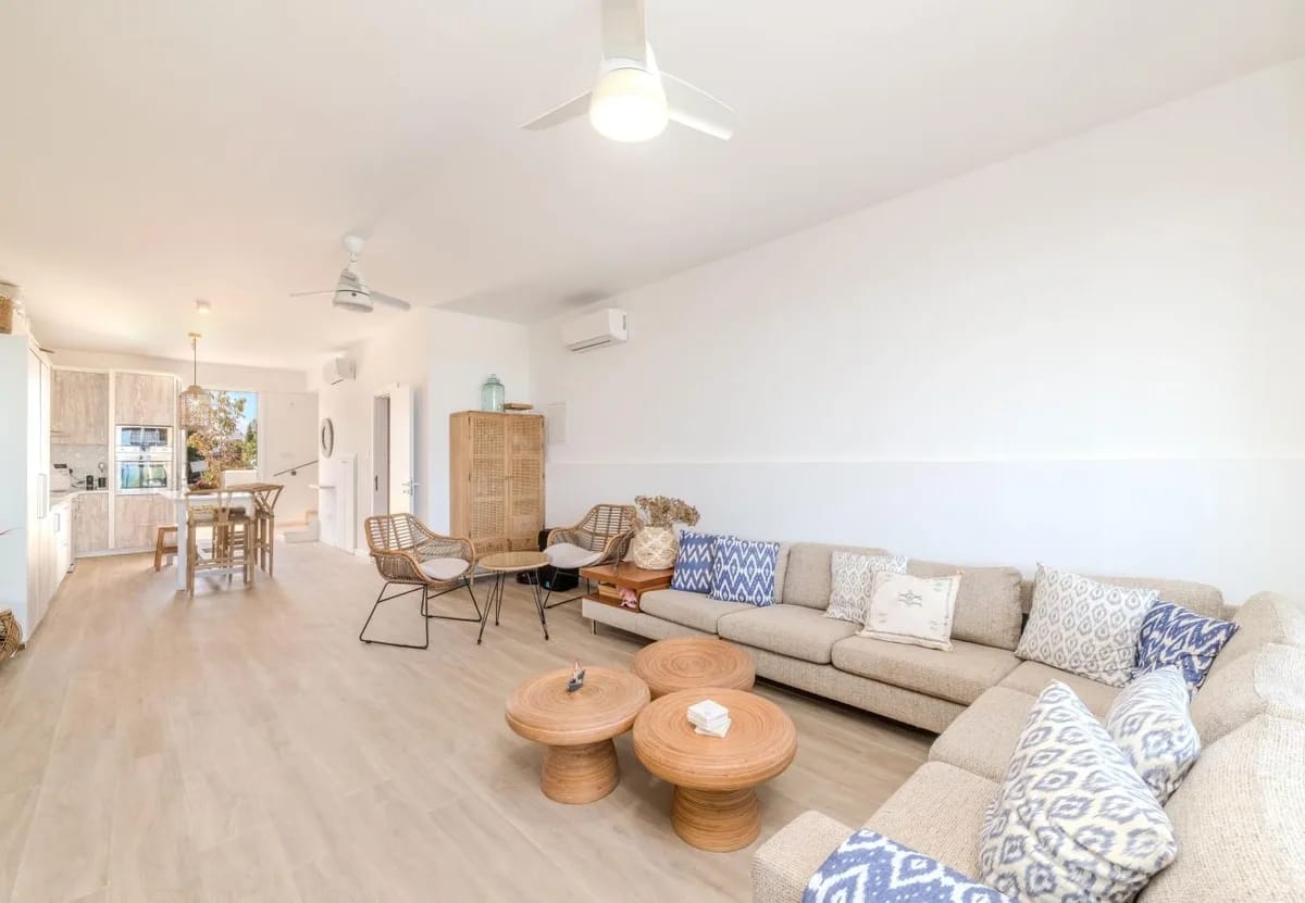 Ayia Thekla Beach House - Photo 4