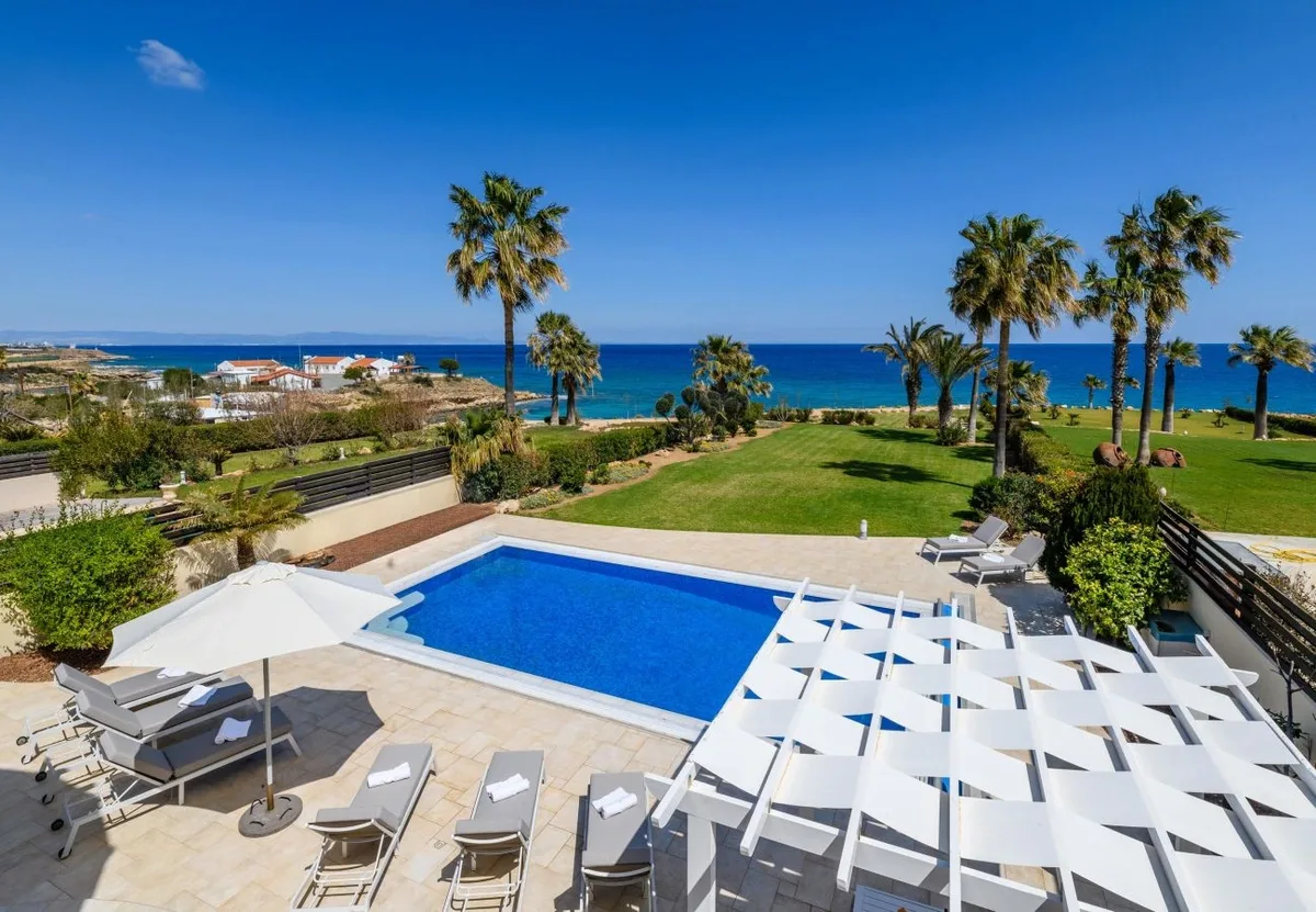Royal Beachfront Villa - Foto 4