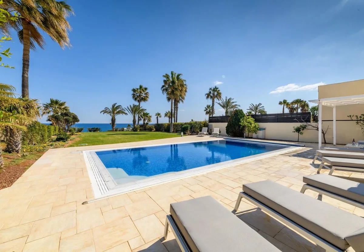 Royal Beachfront Villa - Foto 5