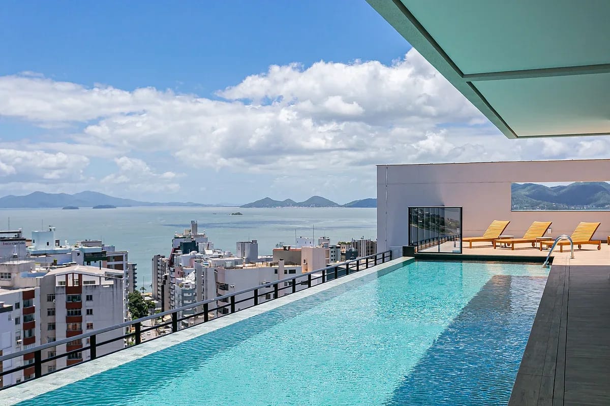 Piscina Rooftop | Gastronomia | Tudo a Pé #TT5