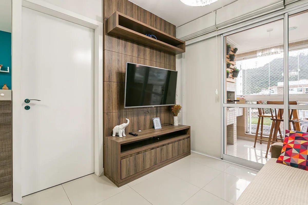 Smart TV de 50" | 500 metros da UFSC #TRINA03D