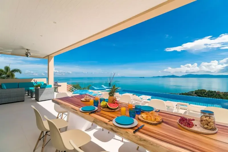 Baan Cyan, villa de 5 dormitorios con impresionantes vistas al mar y piscina privada — foto 1