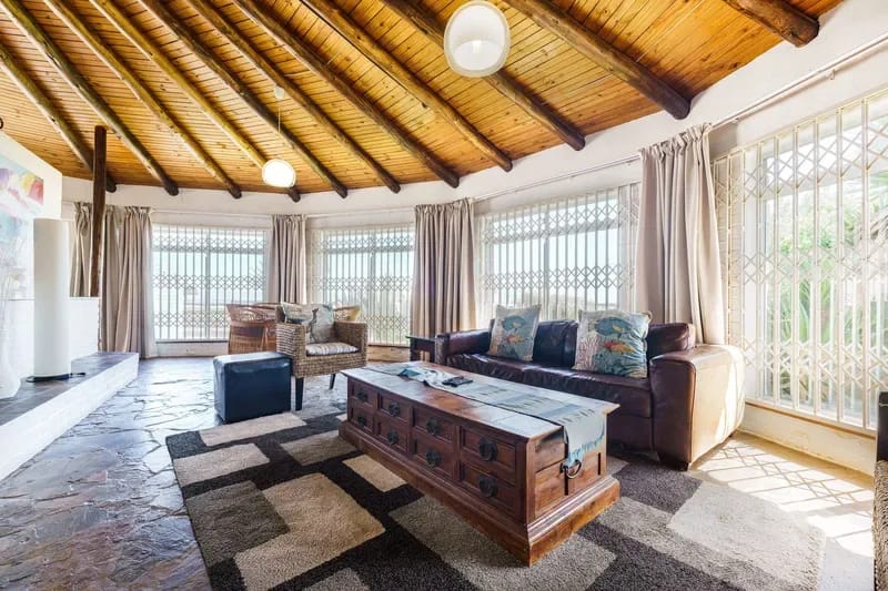 Family Friendly Beach Road House