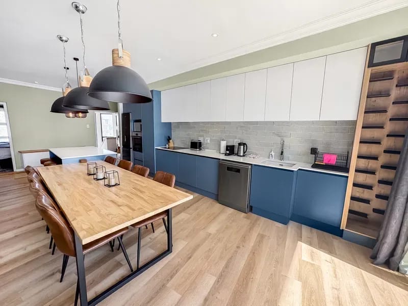 Exquisite Sea View Apartment City Centre