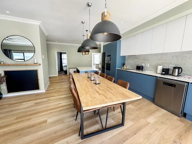 Exquisite Sea View Apartment City Centre