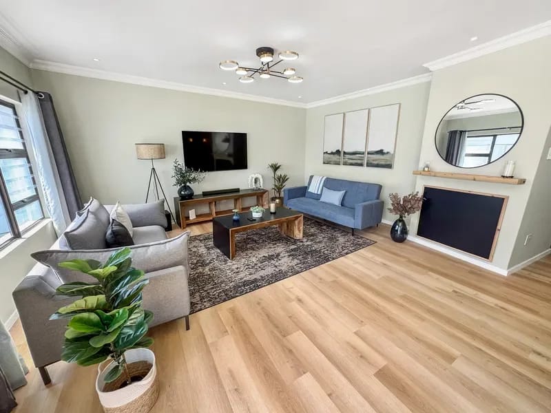 Exquisite Sea View Apartment City Centre