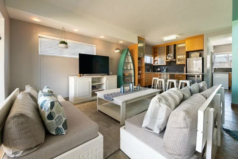Waterfront Estate G6