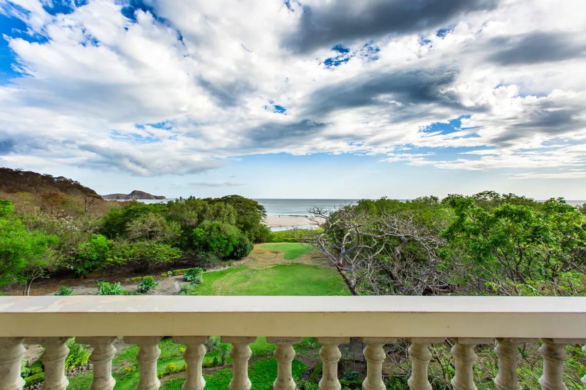 Ocean View Penthouse – Río Dulce V-16