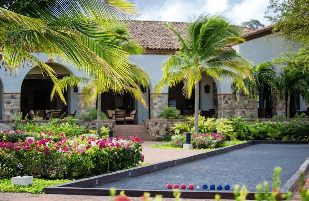 Stunning Beach Home In Rancho Santana – Casa Carolina