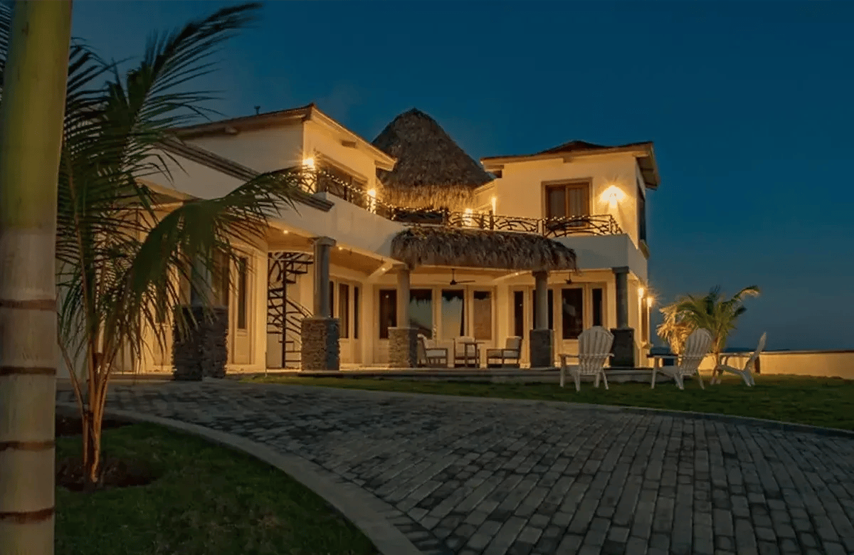 Beachfront House In Playa Guasacate | Casa Perla