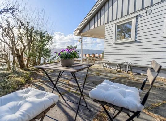 Pust Ut Hytte Ved Oslofjorden (1)